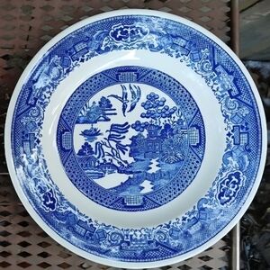 Royal China blue willow plate crazed throughout 9.25"